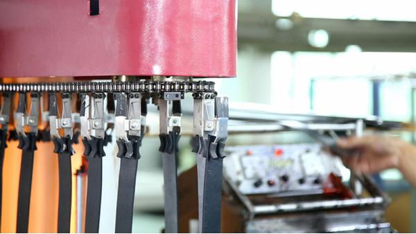 赤外線乾燥機；乾燥時間の短縮とやさしく乾燥することができる